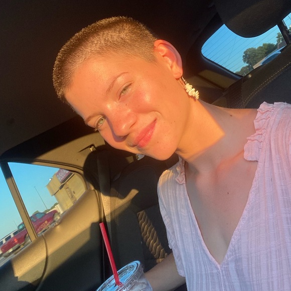 Meet your Posher, Briana - Picture 7 of 7